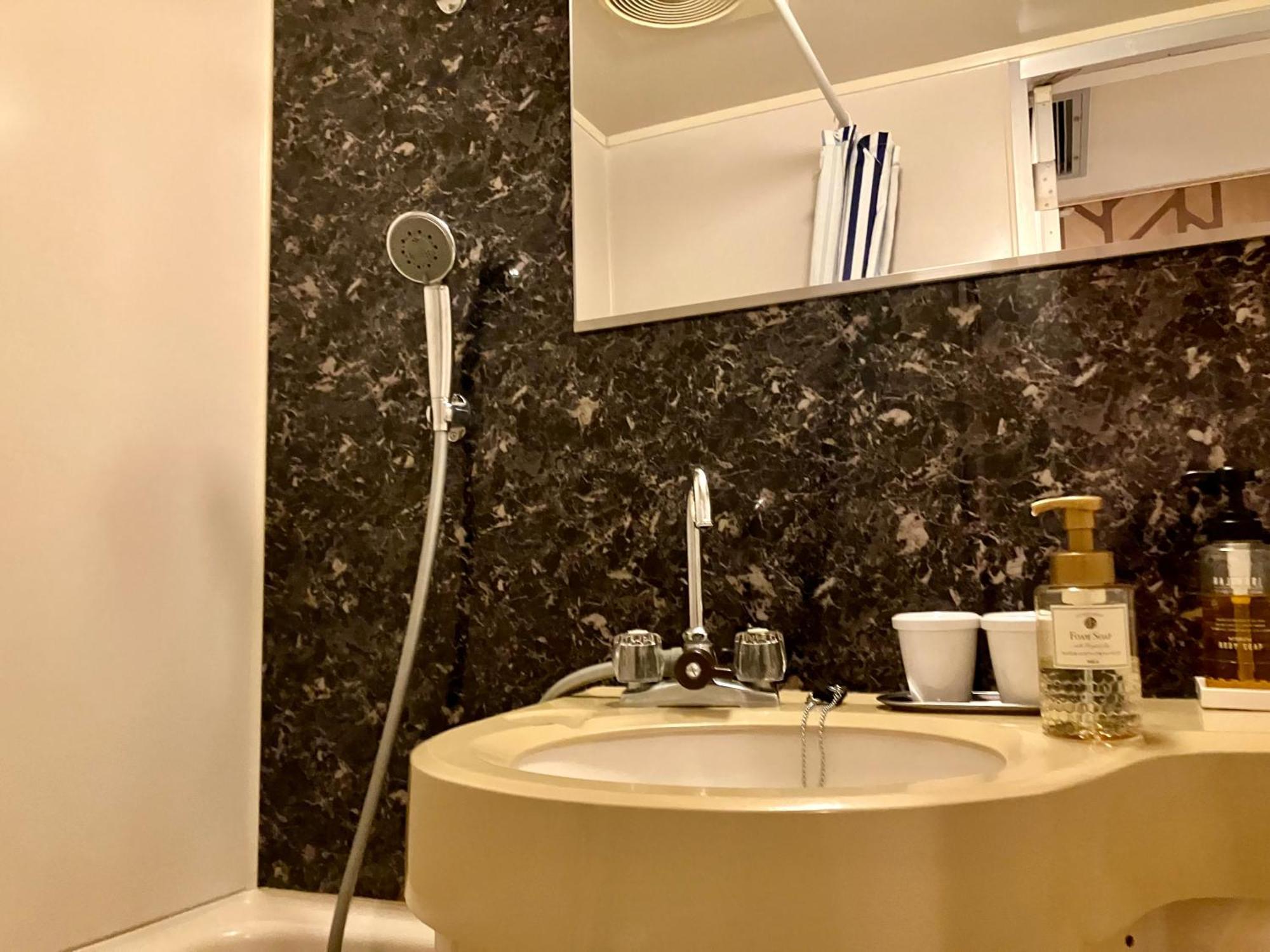 Hotel Livemax Mihara Ekimae Экстерьер фото
