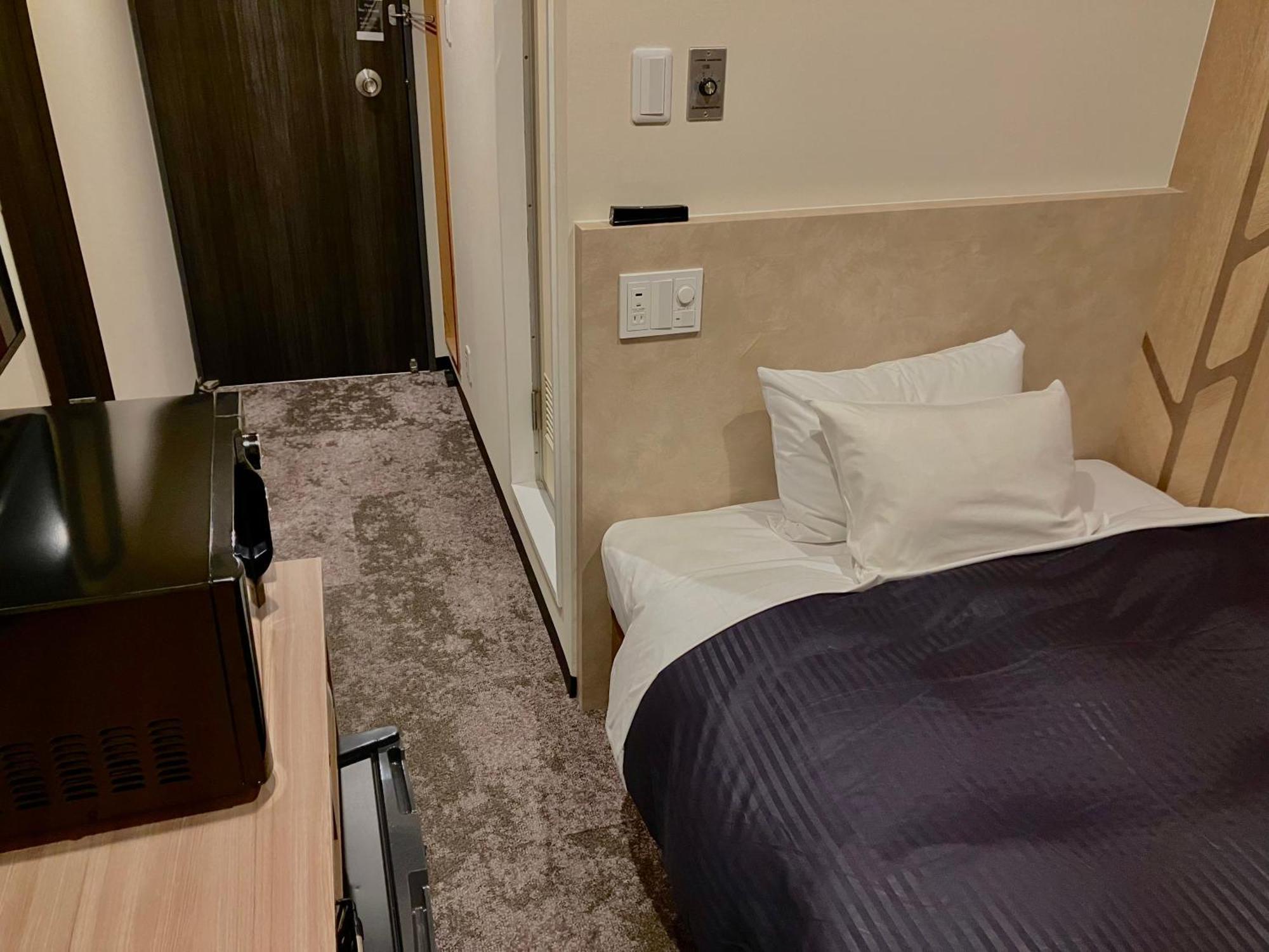 Hotel Livemax Mihara Ekimae Экстерьер фото