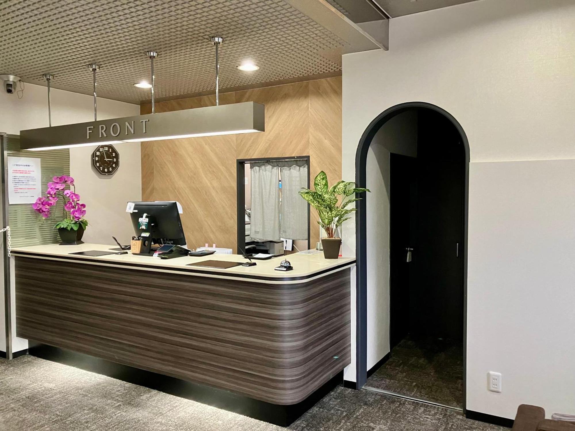 Hotel Livemax Mihara Ekimae Экстерьер фото